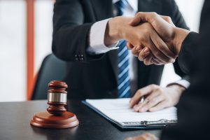 what is personal injury law? lawyers shaking hands