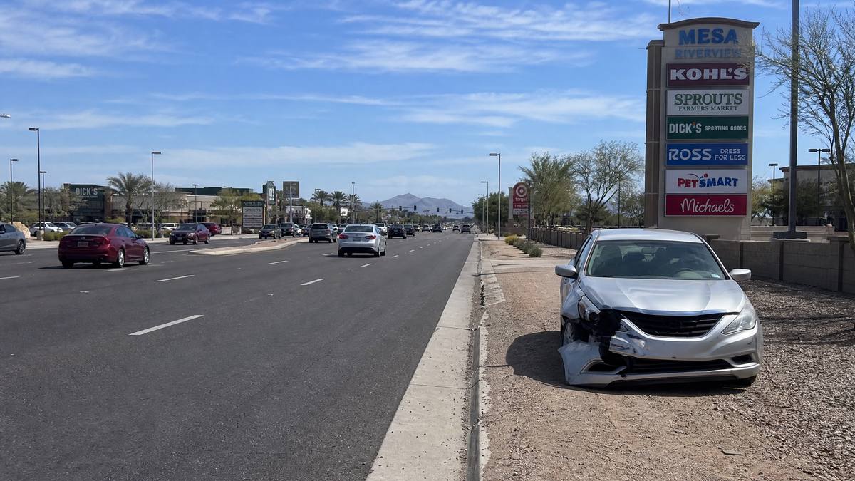 Distracted driving accident on Mesa Power Road